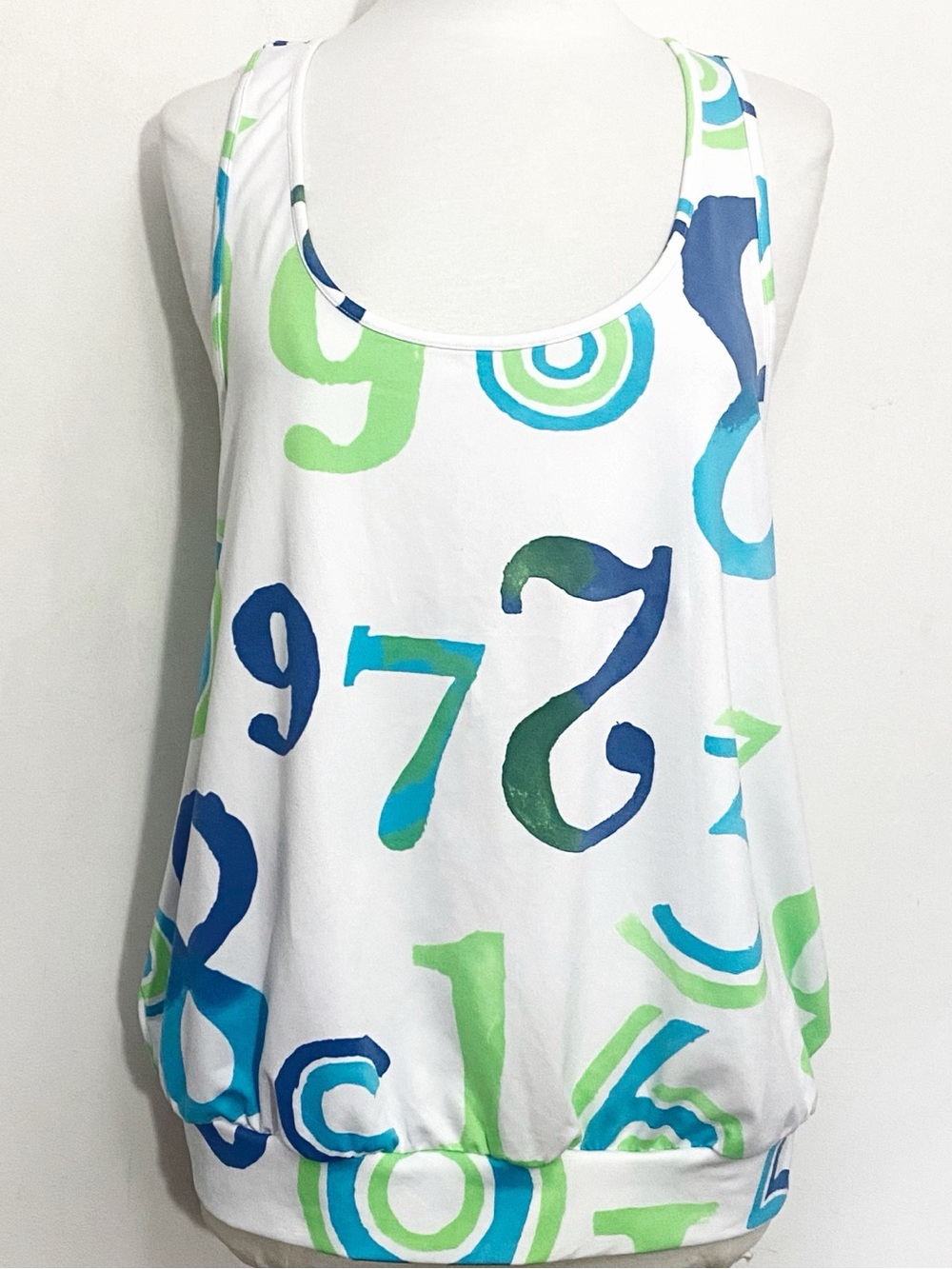 Old Navy Women’s Colorful Scoop Neck Racer Back Band Bottom Workout Tank Top 1X